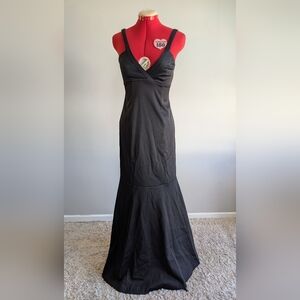 Le Chateau | Black Strappy Fitted Black Mermaid Satin Prom Dress, Size S